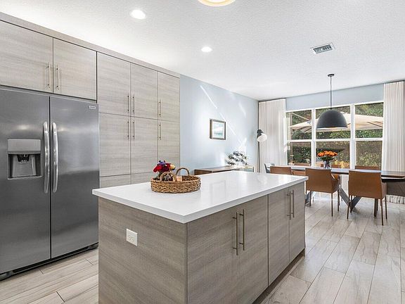 4th image of 15234 Seaglass Terrace Lane