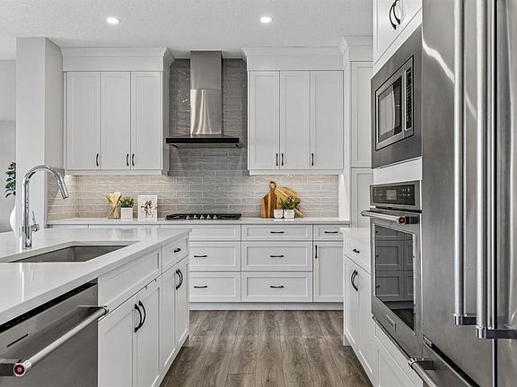 3rd image of 264 S Riviera Way