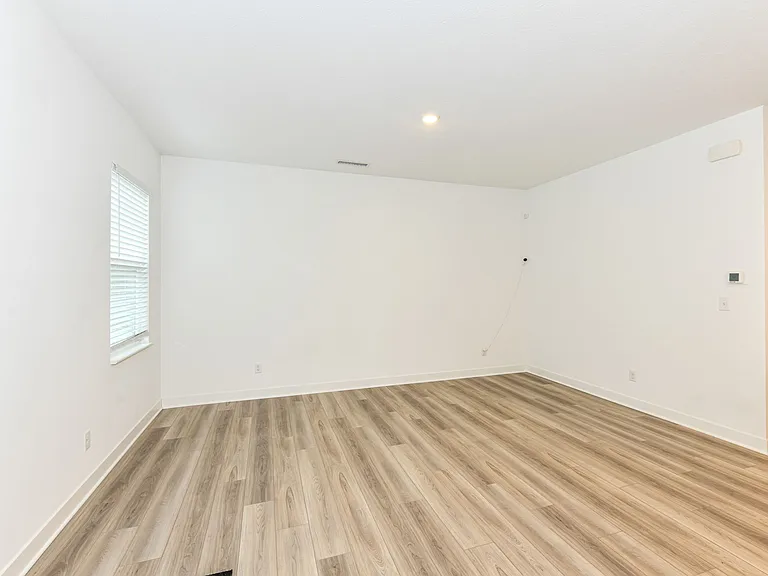 7199 Governors Row S — Photo 12