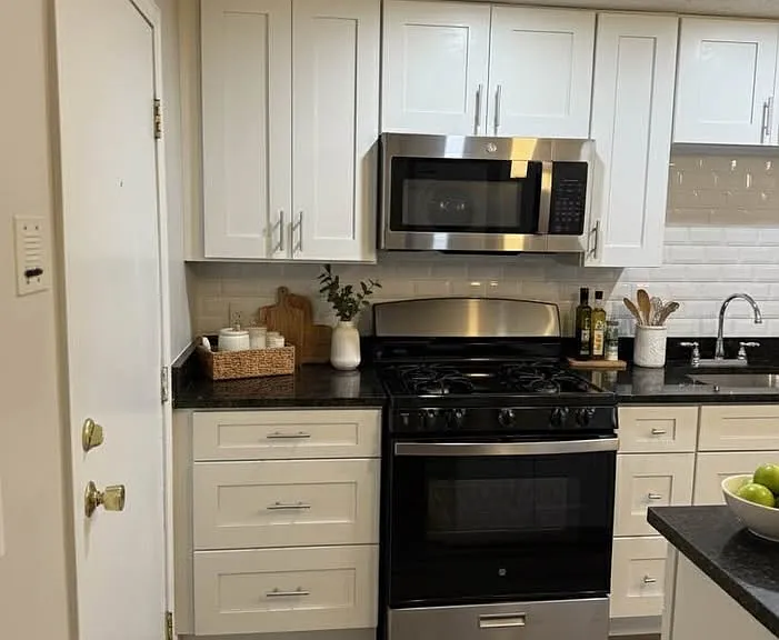 Pondsview Apartments — Photo 143