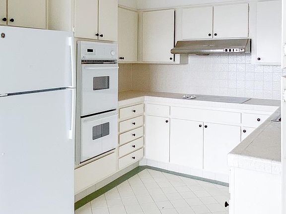 3rd image of 2200 Sacramento St APT 1102