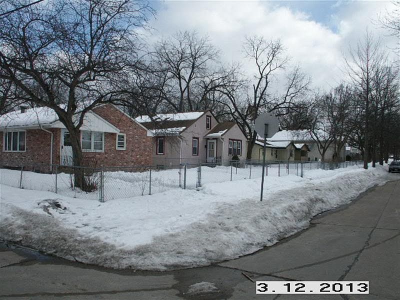 2nd image of 4558 Penn Ave N