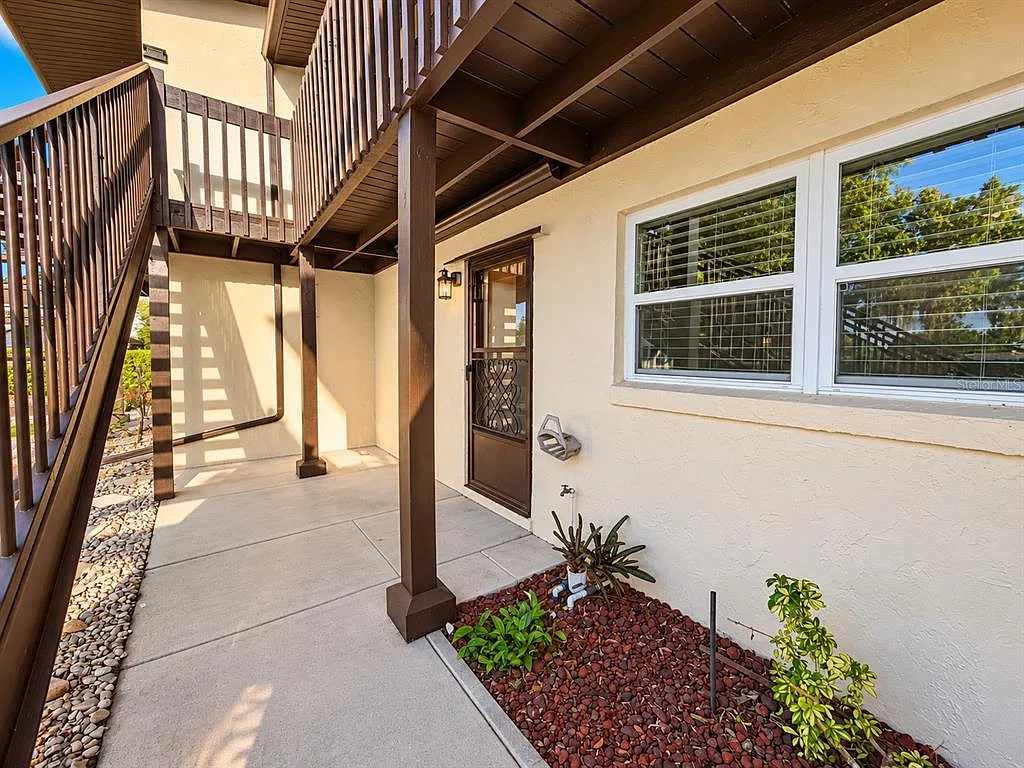 2 bed, 1.0 bath, 840 sqft, $1,375 — Photo 1