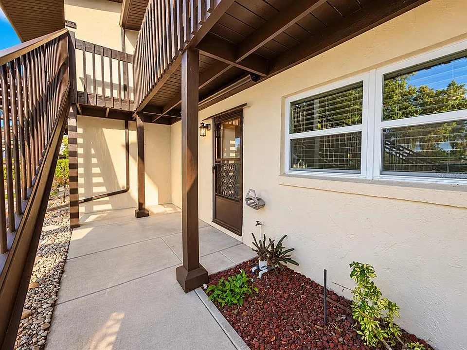 900 Avenue Z SE #C2