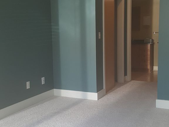 3rd image of 452 W 46th St