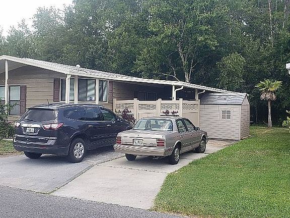 3rd image of 709 Forest Ln