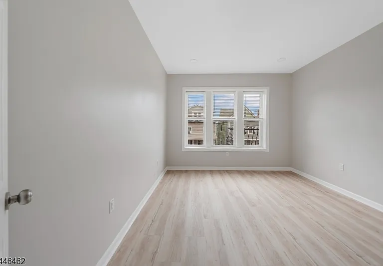 59 Henry St #B3 — Photo 5