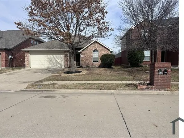 921 Bowie Dr, Lavon, TX 75166