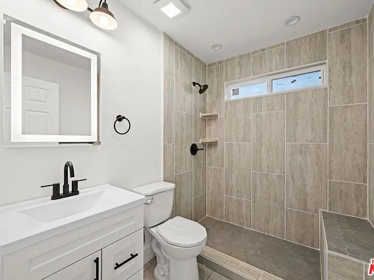 6257 Lindley Ave — Photo 9