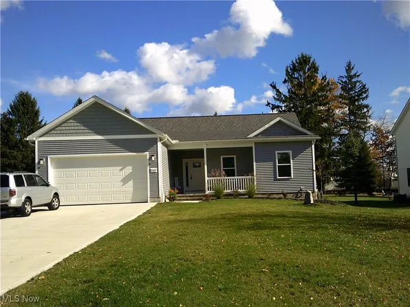 12633 Ward Dr, Chesterland, OH 44026