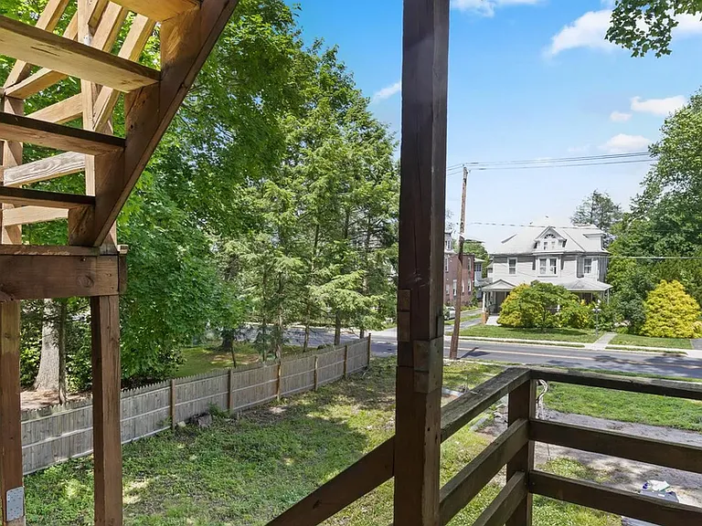 116 E Walnut Ave — Photo 3