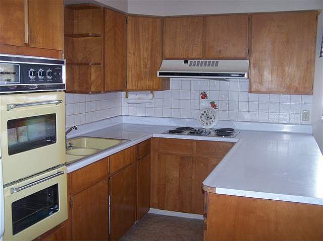 2nd image of 520 Spruce St