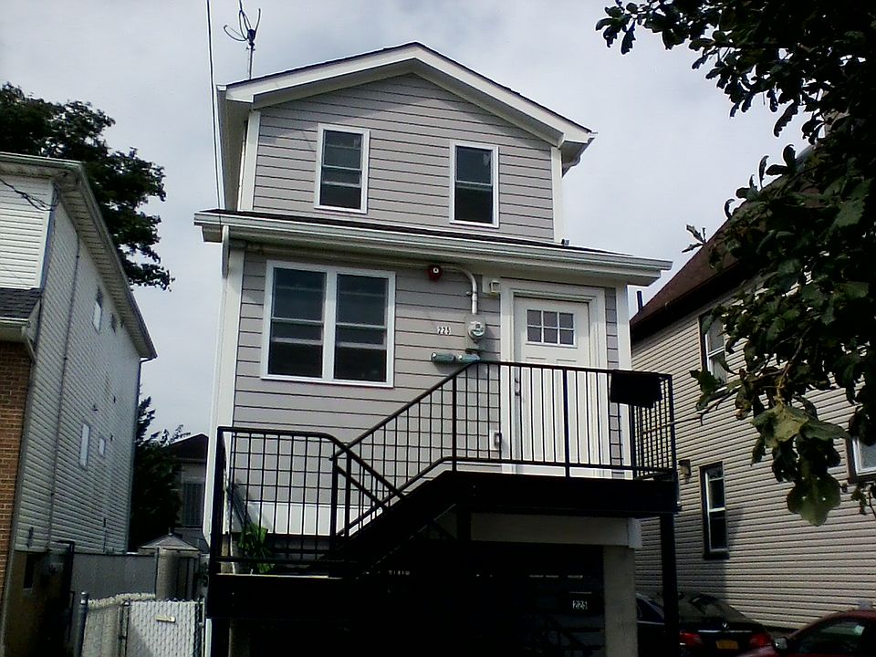 1st image of 225 Kiswick St