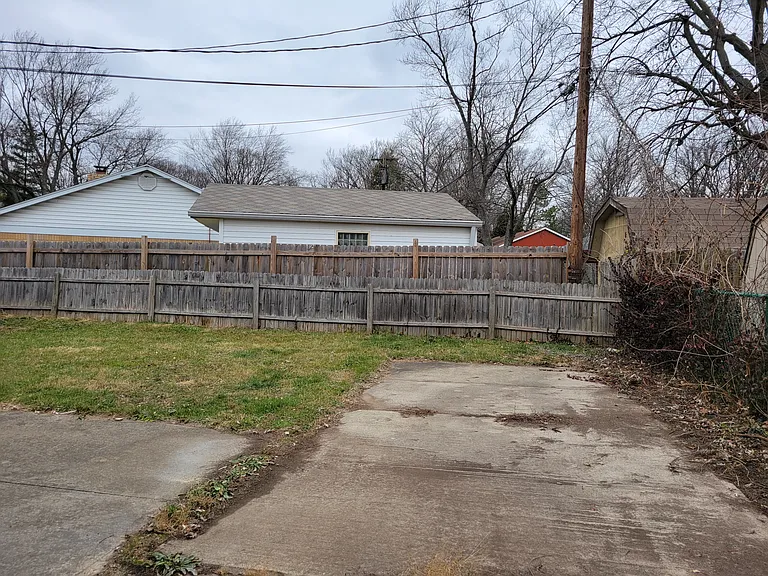 7404 E 34th Pl — Photo 13