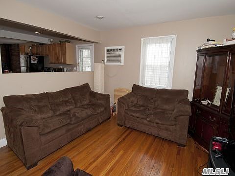 3rd image of 40 Tippin Dr