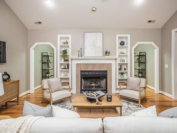 5th image of 241 Shannon Lake Cir