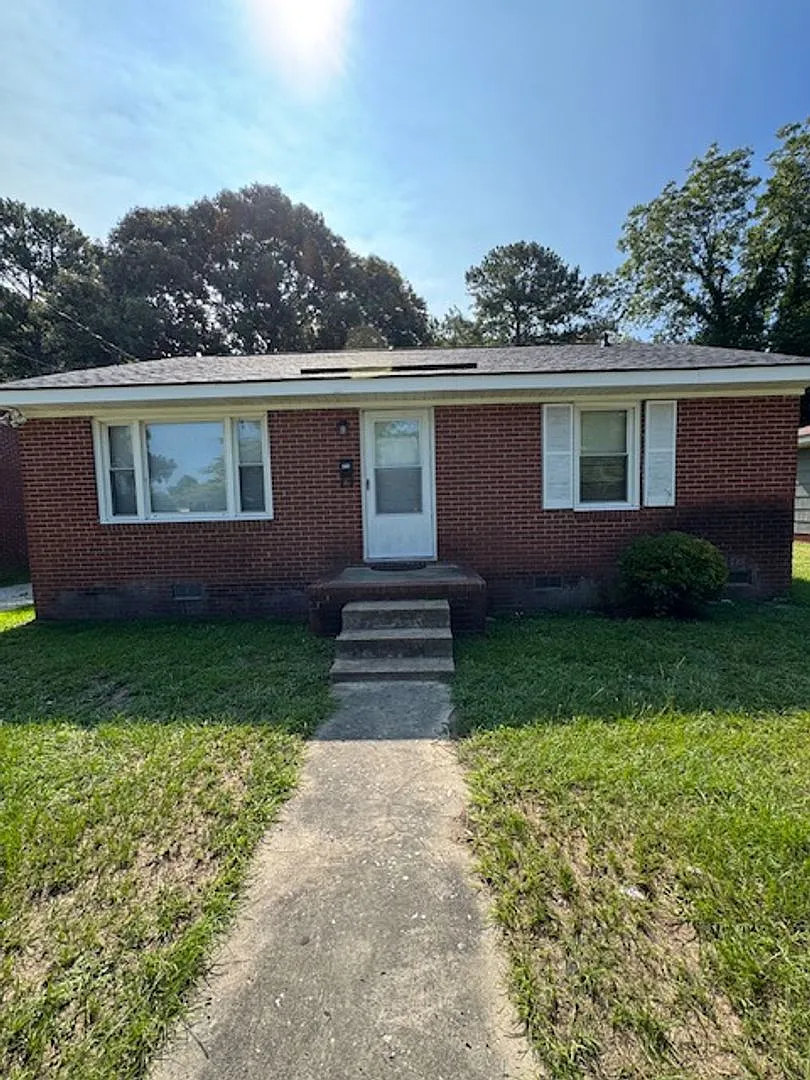 906 N. Audubon Avenue — Photo 1