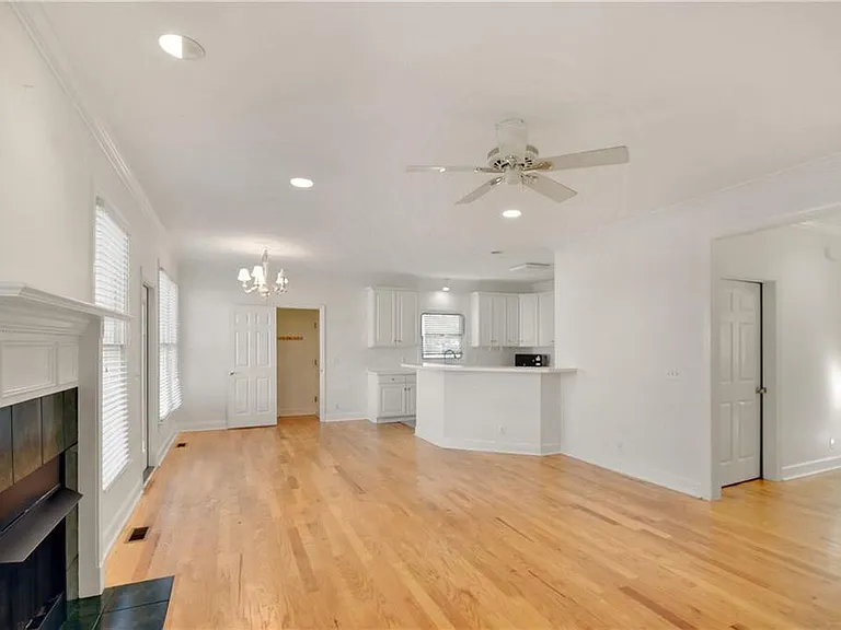 112 Newfield St — Photo 12