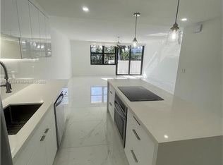 10101 E Bay Harbor Dr, Bay Harbor Islands, FL 33154