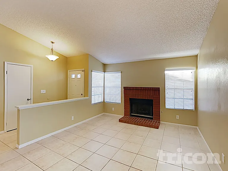 625 Freeburg Pl — Photo 18
