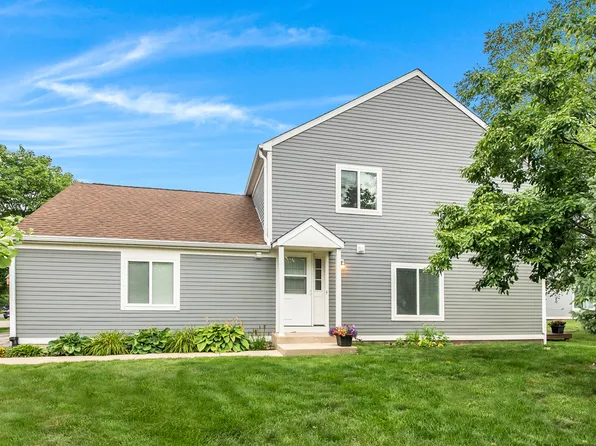 2736 Prairieview Ln S #1, Aurora, IL 60502