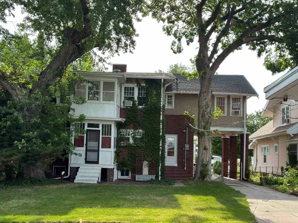 733 N Hastings Ave, Hastings, NE 68901