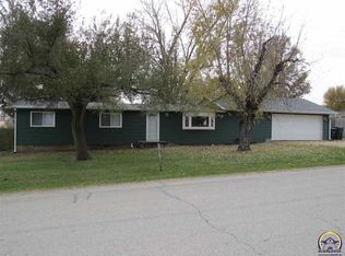 128 W 14th St, Lyndon, KS 66451