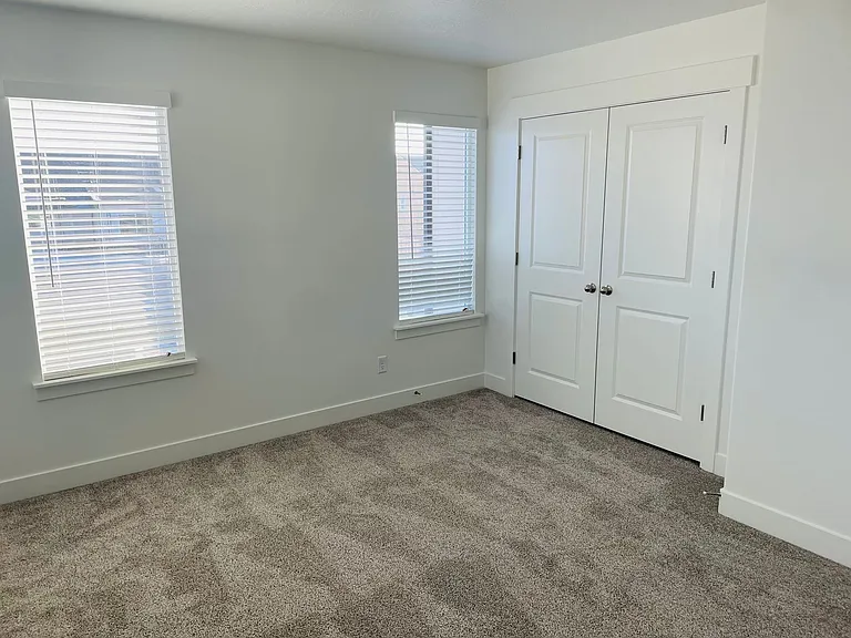 13728 S Devers Dr — Photo 26