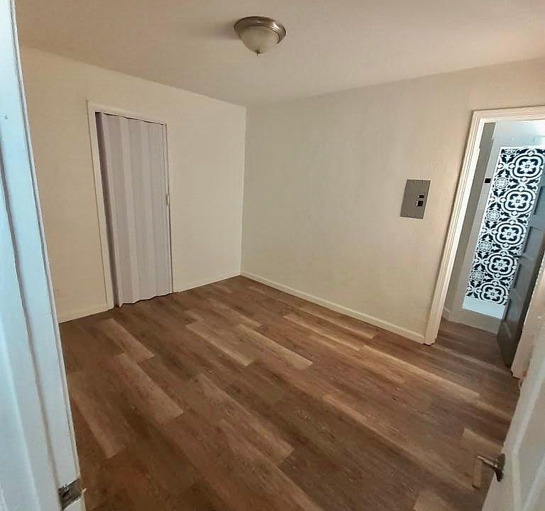 1st image of 4068 Moody St #3
