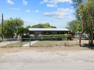 403 Cypress St, Bandera, TX 78003