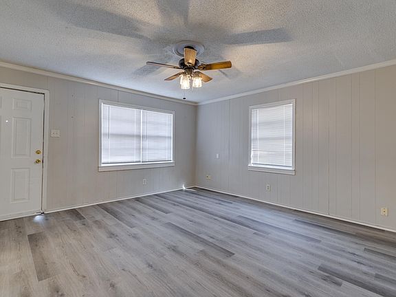 4th image of 602 S 7th St