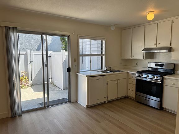3rd image of 133 Briarwood