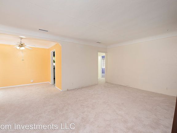 5th image of 800 N 2nd Ave E