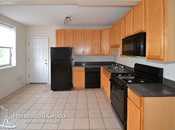3rd image of 1750 W North Shore Ave #3