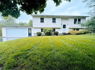 504 Peck Rd, Spencerport, NY 14559