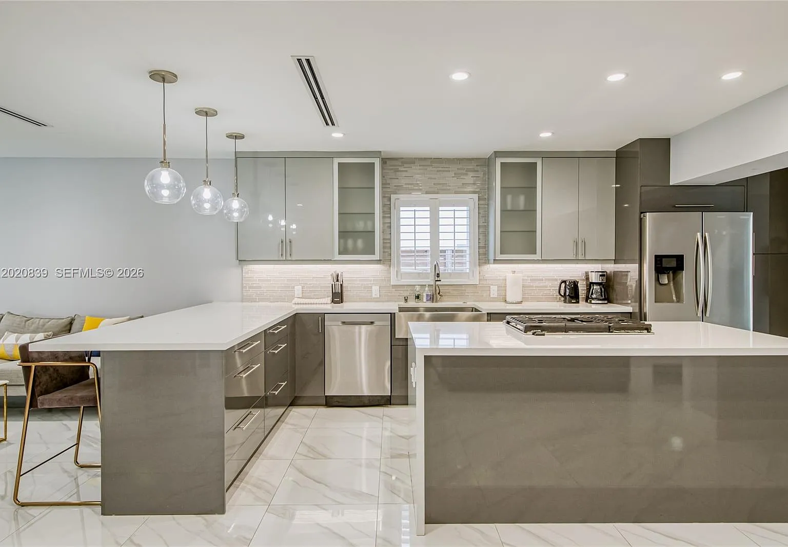 Hollywood Lakes Section — Photo 2