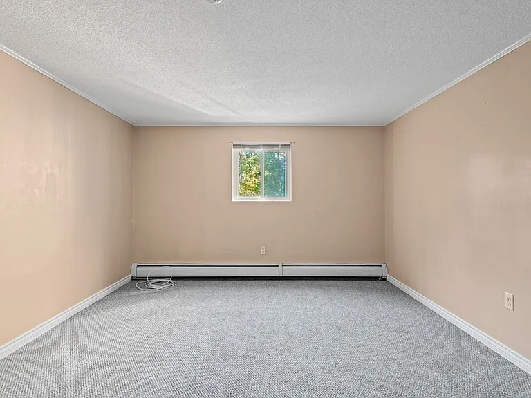 131 Creek St #5 — Photo 15