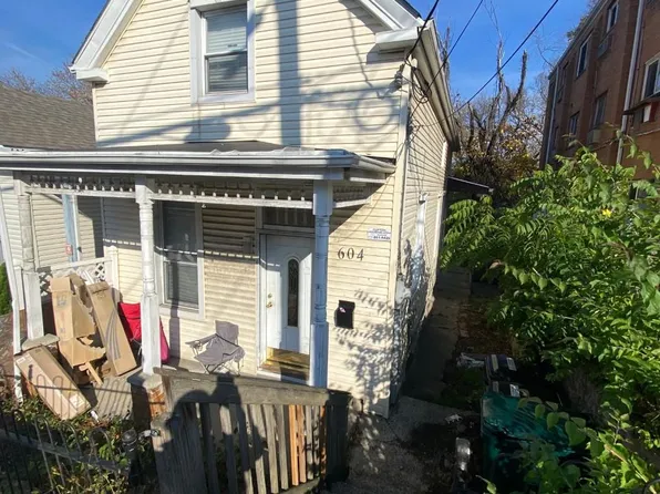 604 Straight St, Cincinnati, OH 45219