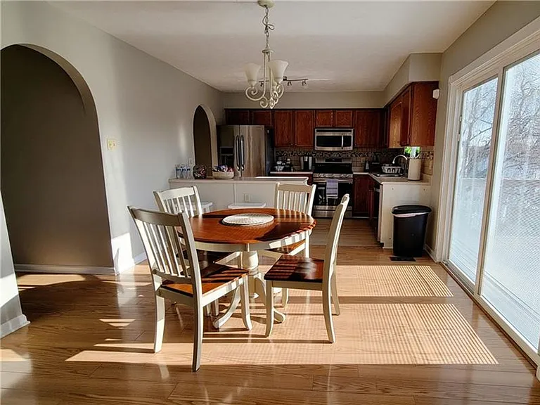 1421 Sandstone Dr — Photo 5