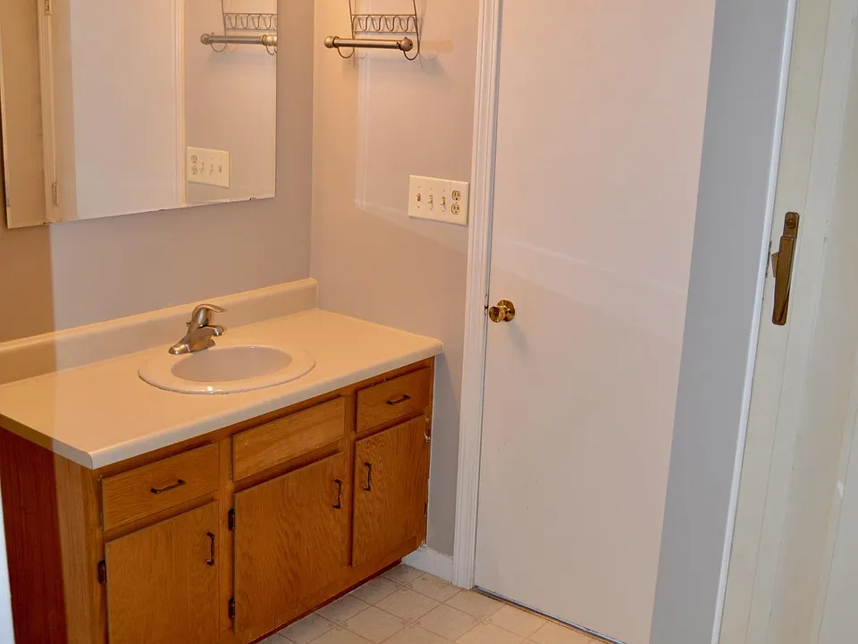 Full bathroom