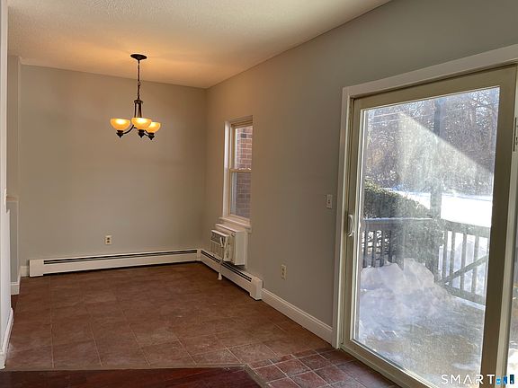 4th image of 43 Balance Rock Road APT 1