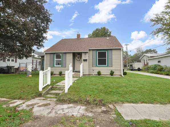 303 E Broad St, South Whitley, IN 46787