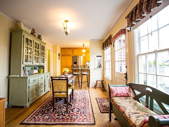 Eating area off of Kitchen