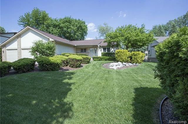 1st image of 25230 Buckminster Dr