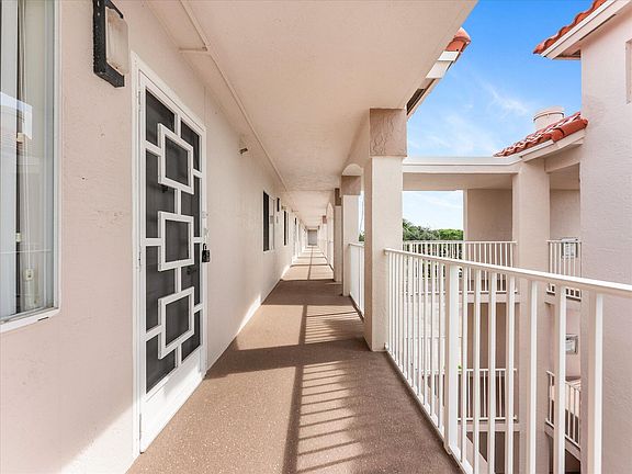 4th image of 14111 Royal Vista Drive #405