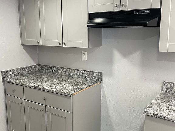 4th image of 2309 N 28th St #3