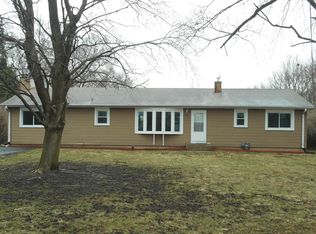 53 Baseline Rd, Montgomery, IL 60543