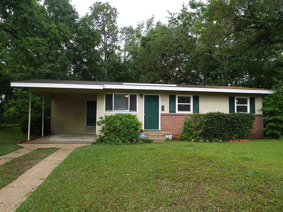 1st image of 2121 Belle Vue Way
