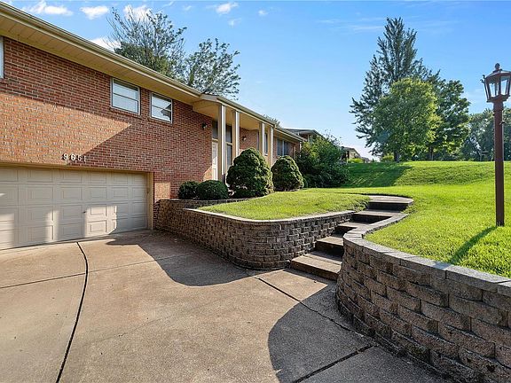 5th image of 9651 Hartsdale Dr
