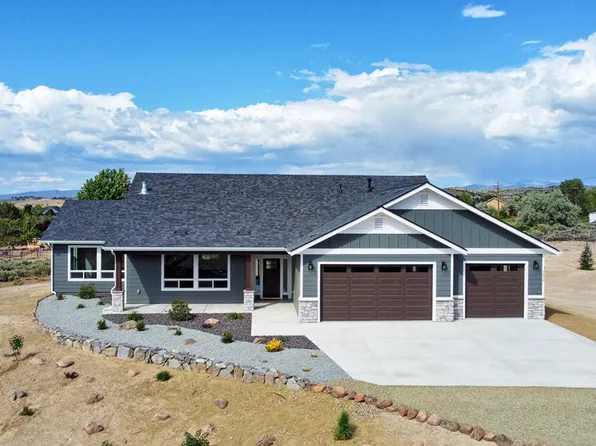 1836 Helman Dr, Gardnerville, NV 89410